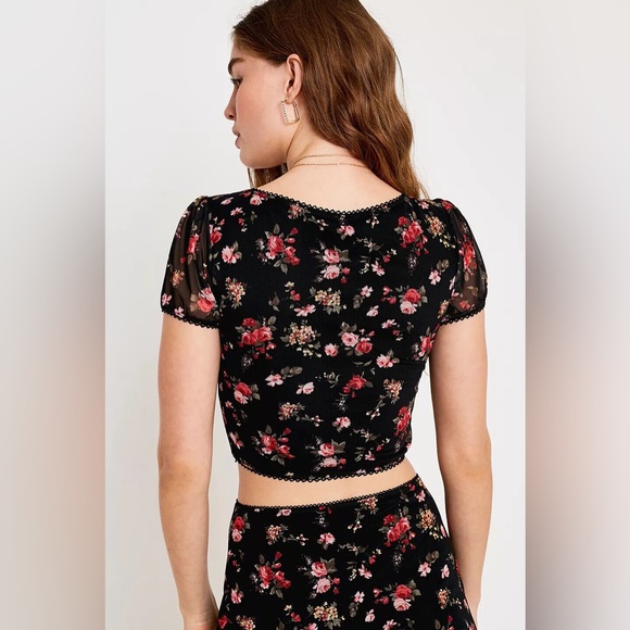 Urban Renewal Remnants Floral Mesh Crop Top - Picture 2 of 4